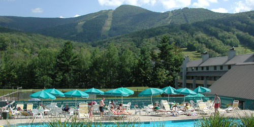 Outdoor Pool & Mountain View - Village of Loon Mountain - Lincoln, NH