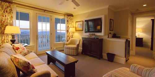 Suite with a Fall View - Mountain View Grand Resort & Spa - Whitefield, NH