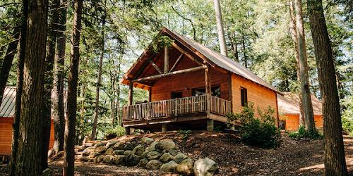 Luxury Chalet Cabin - Huttopia White Mountains - Albany, NH
