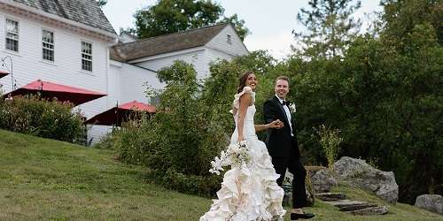 Wedding Couple in the Back Yard - Adair Country Inn - Bethlehem, NH